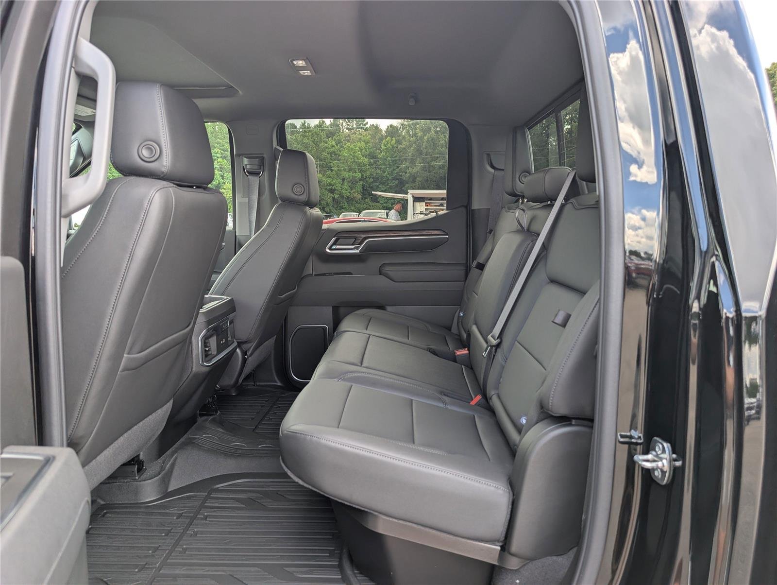 2026 Gmc Sierra 1500 SLT photo 29