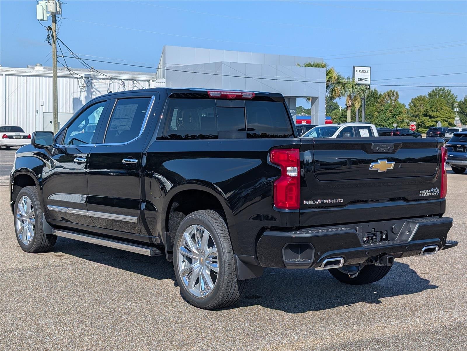 2026 Chevrolet Silverado 1500 High Country photo 4