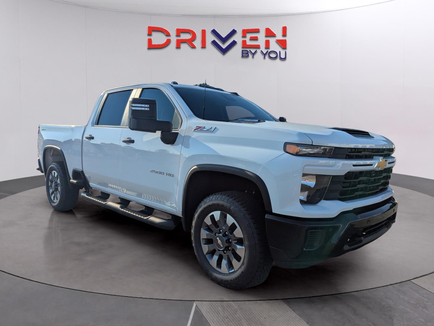 2025 Chevrolet Silverado 2500HD Custom photo 3