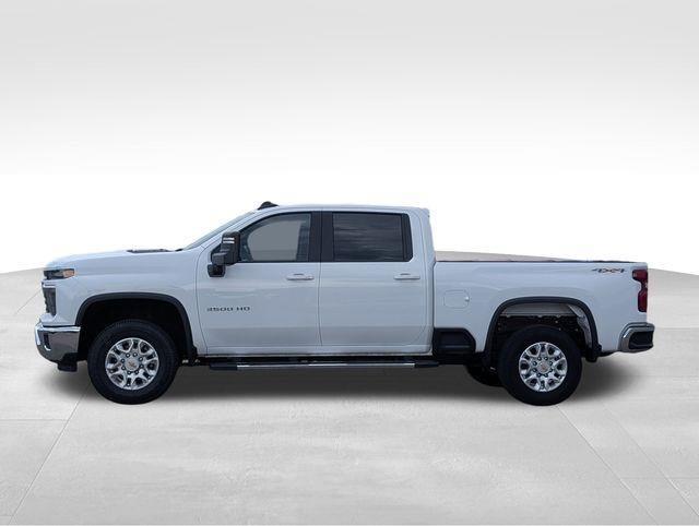 2024 Chevrolet Silverado 3500HD LT photo 2