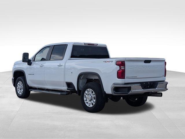 2024 Chevrolet Silverado 3500HD LT photo 3