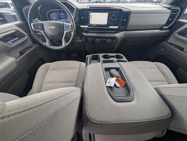 2024 Chevrolet Silverado 3500HD LT photo 26