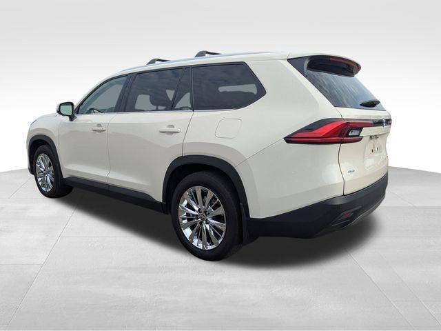 2024 Toyota Grand Highlander Platinum photo 3