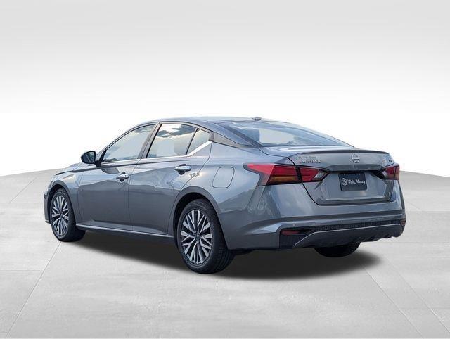 2023 Nissan Altima 2.5 SV photo 3