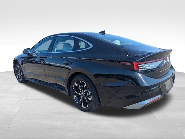 2024 Hyundai Sonata SEL photo 3
