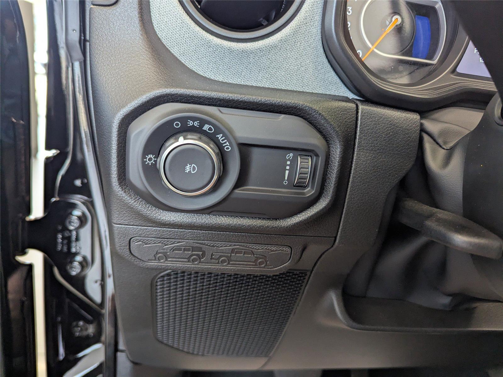 2025 Jeep Wrangler Willys photo 23