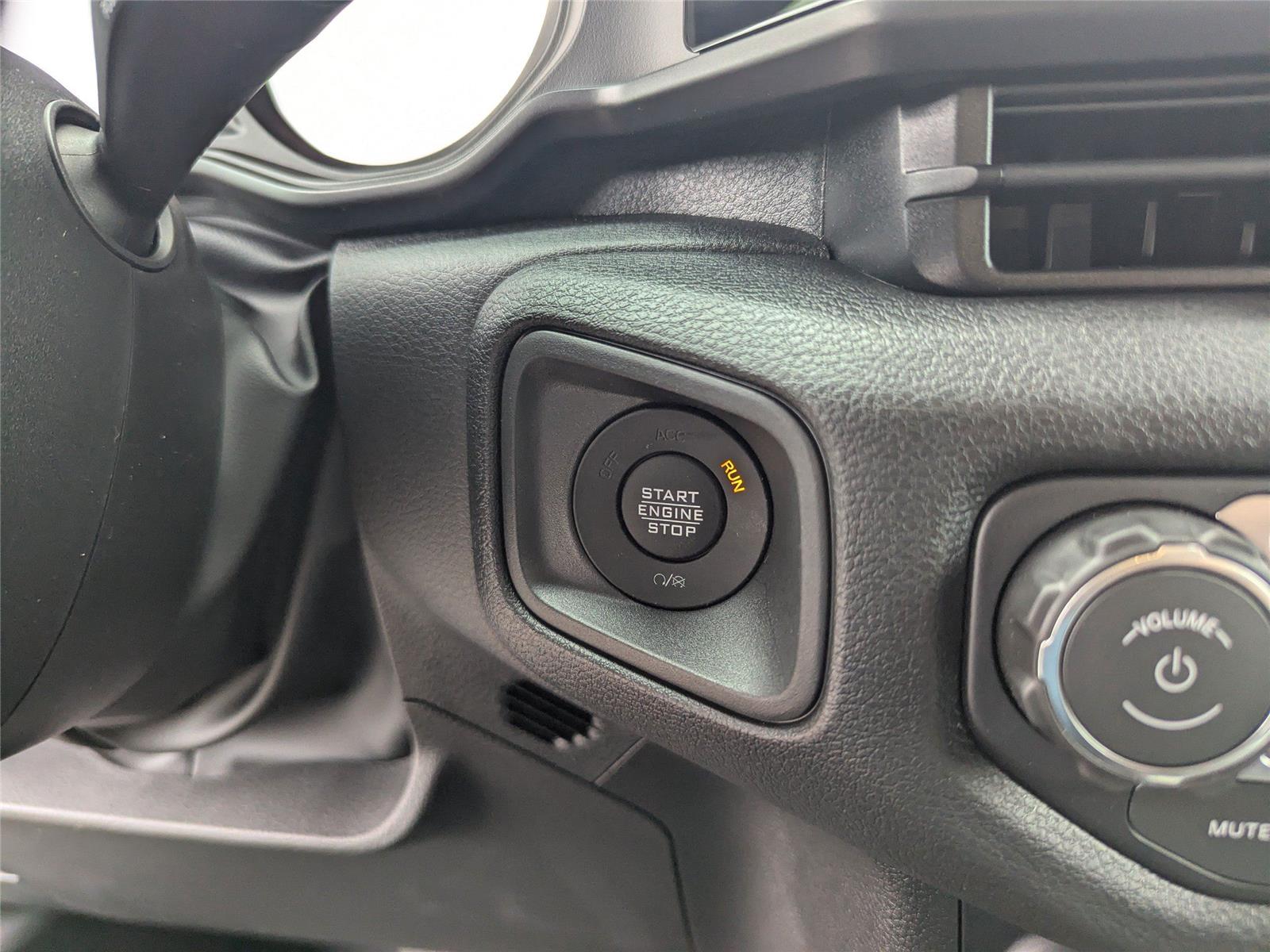 2025 Jeep Wrangler Willys photo 23