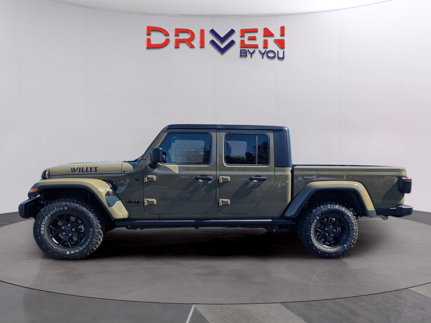 2025 Jeep Gladiator Willys photo 2