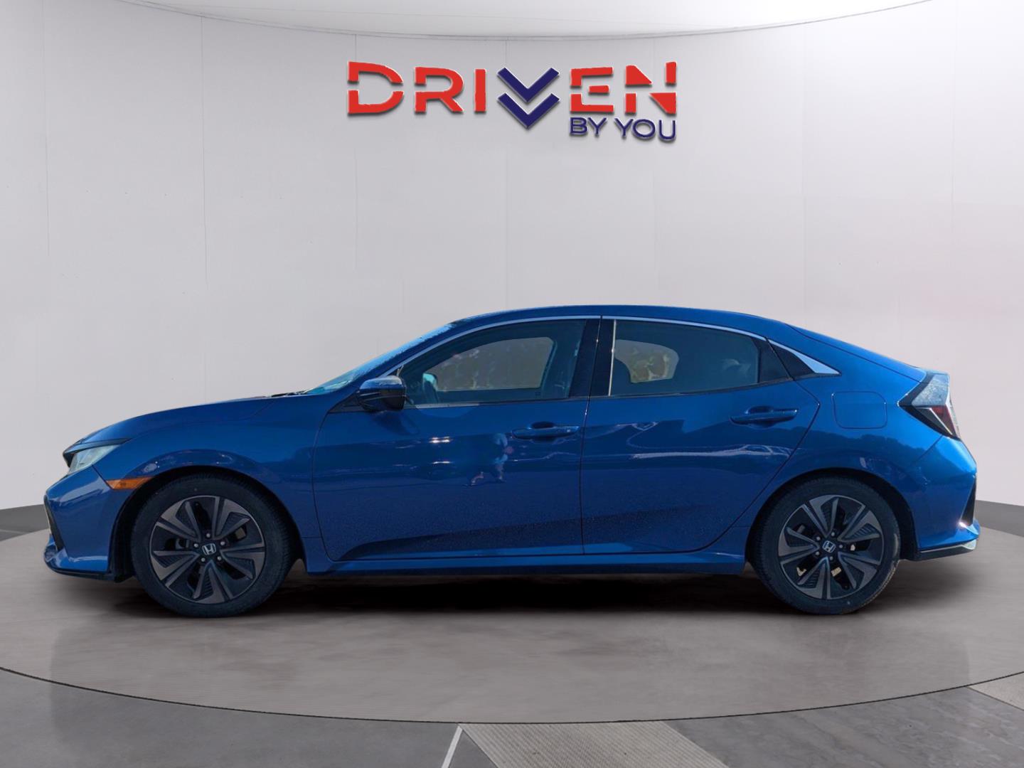 2017 Honda Civic Hatchback EX photo 2