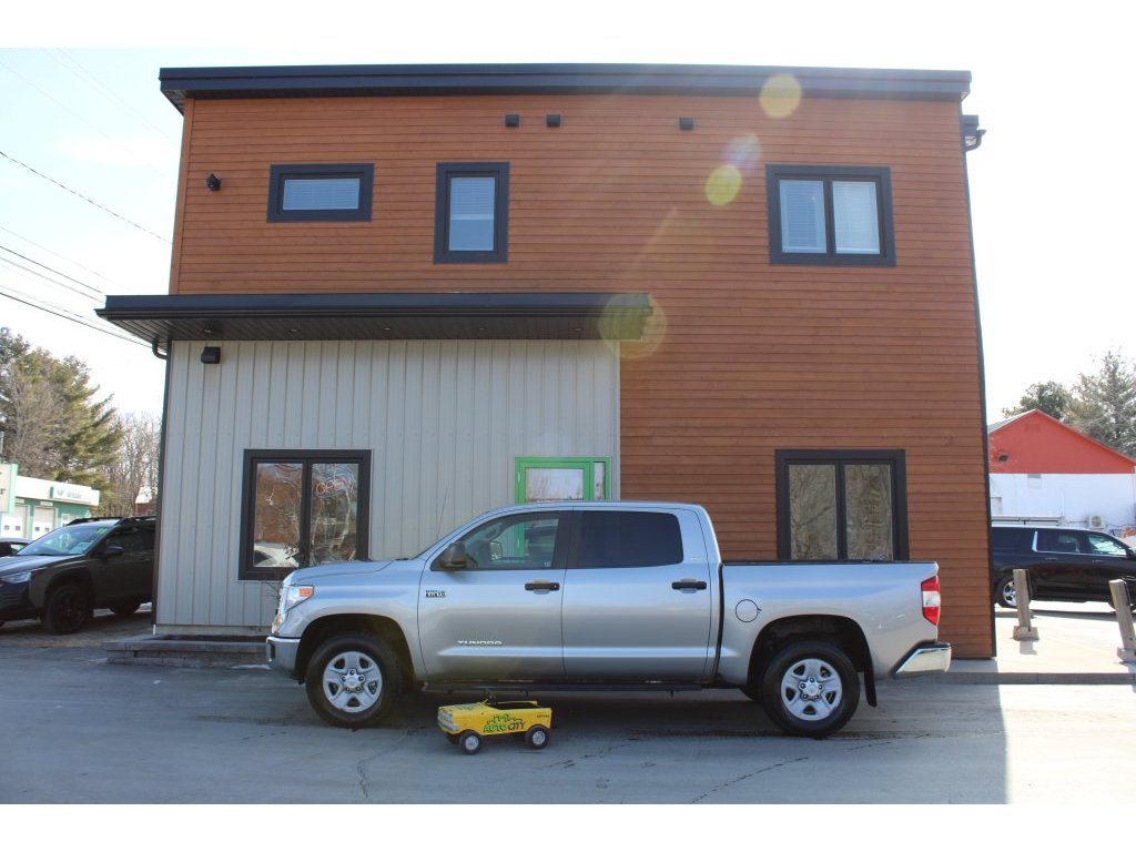 2016 Toyota Tundra SR5 CrewMax 5.7L 4WD