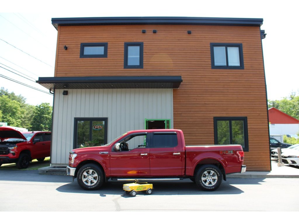 Ruby Red Metallic Tinted Clearcoat 2017 Ford F-150 Lariat SuperCrew 4WD Pickup Truck Four-Wheel Drive Automatic