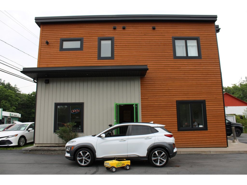 Chalk White Metallic 2019 Hyundai Kona SUV / Crossover All-Wheel Drive Automatic