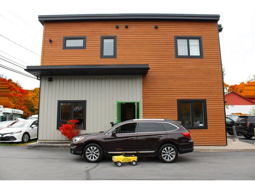 2017 Subaru Outback 3.6R Premier AWD with Technology