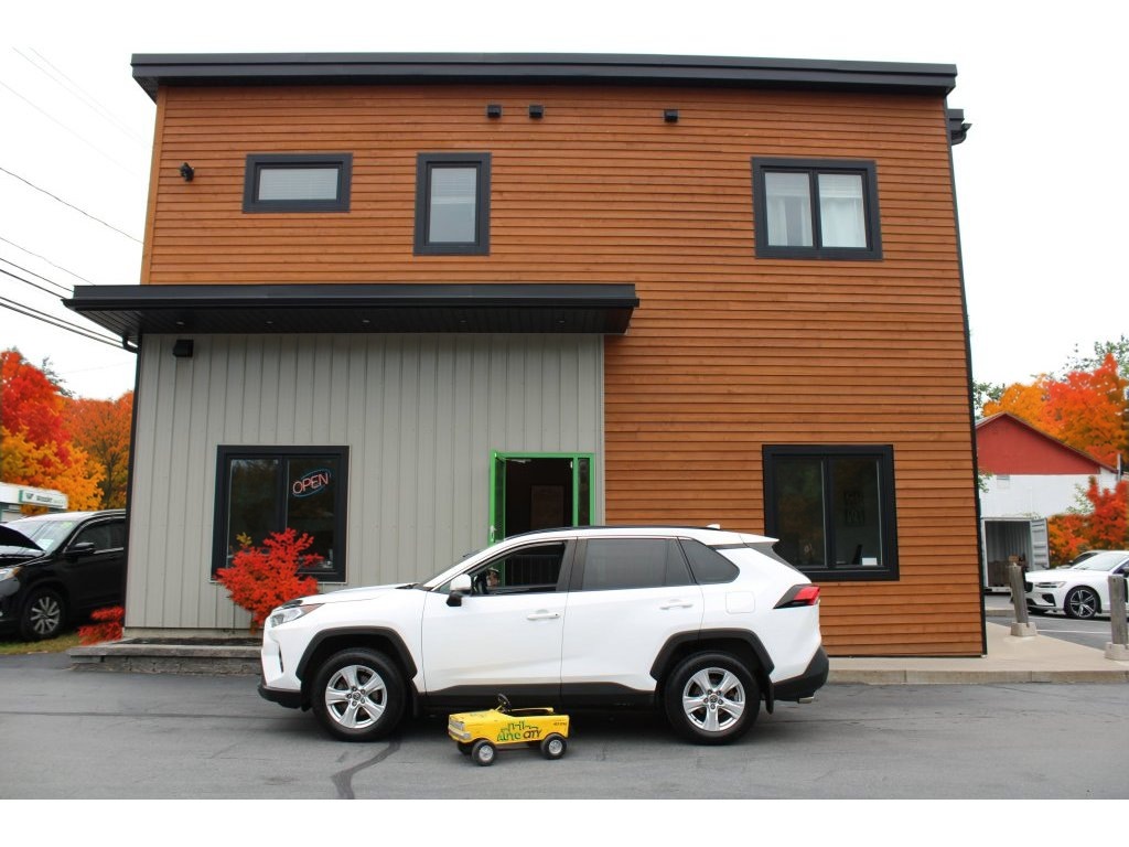 Super White 2021 Toyota RAV4 SUV / Crossover All-Wheel Drive Automatic