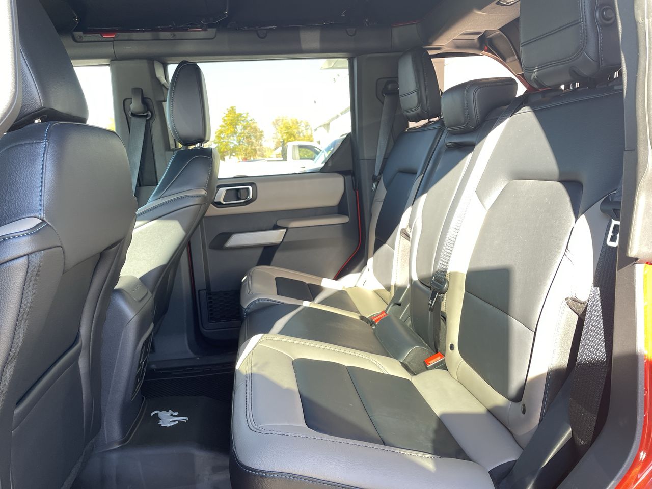 2022 Ford Bronco Wildtrak - P20945 Mobile Image 21