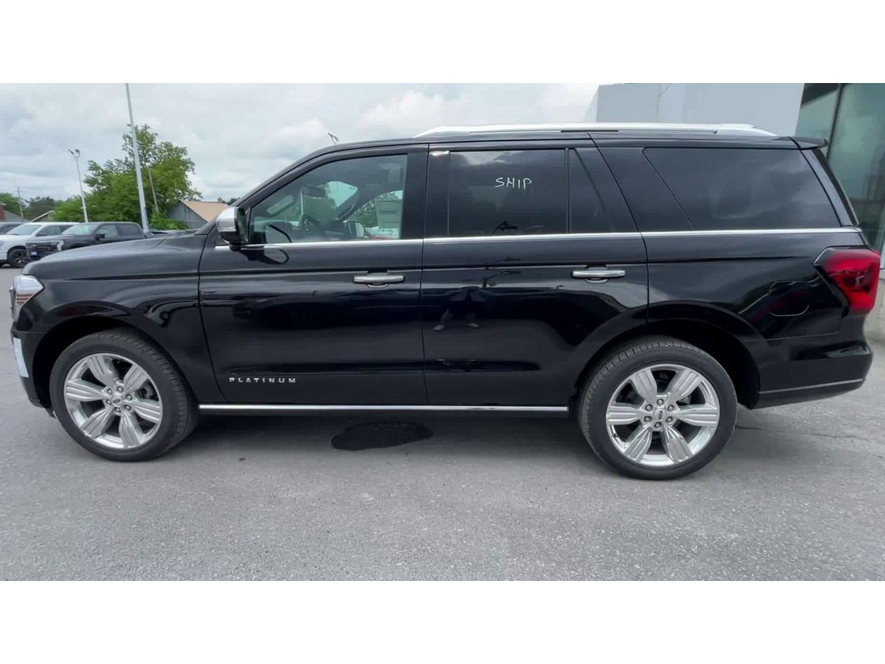 2023 Ford Expedition Platinum - 21159 Mobile Image 4