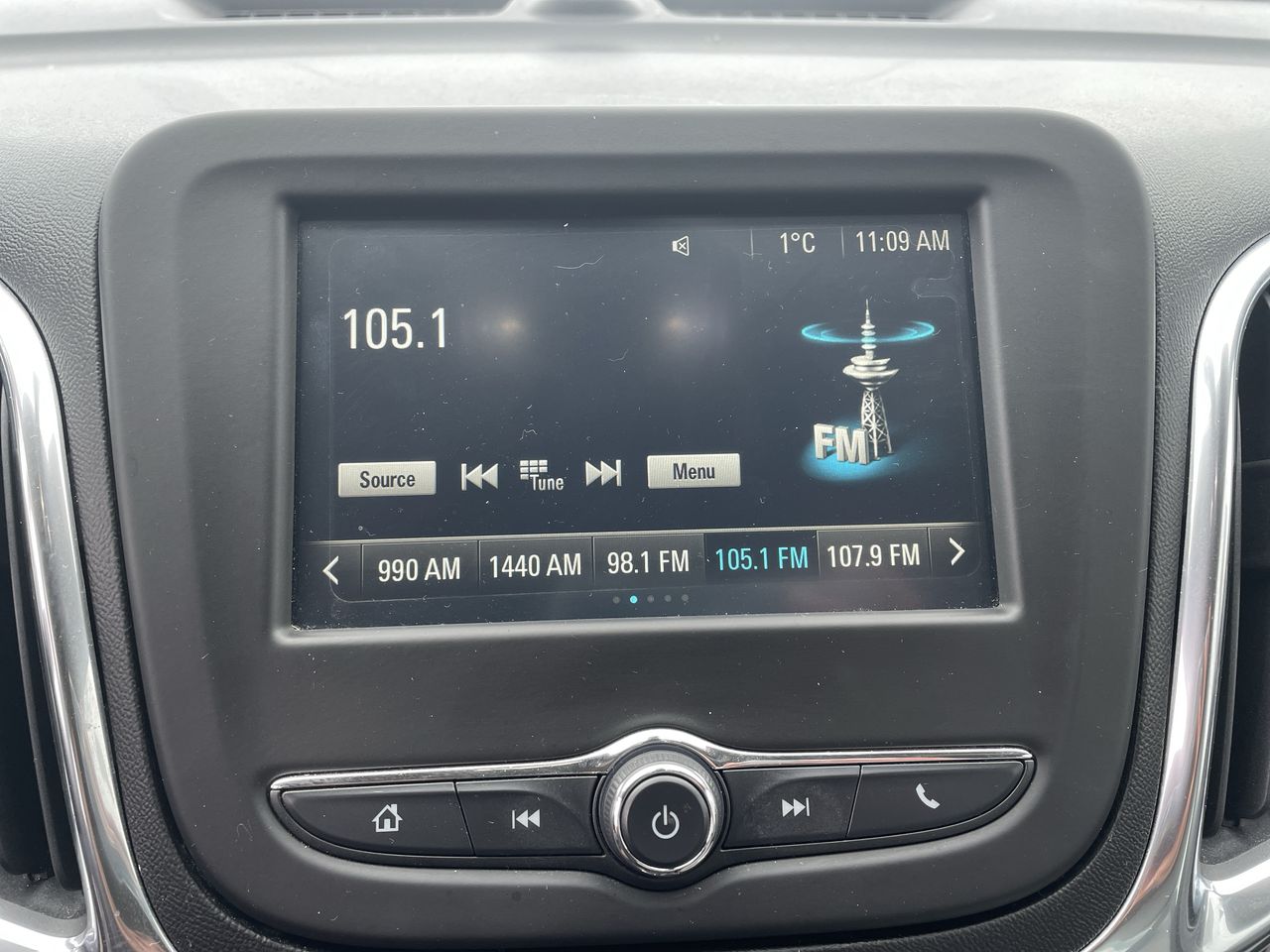 2018 Chevrolet Equinox Ls - P21032 Mobile Image 15