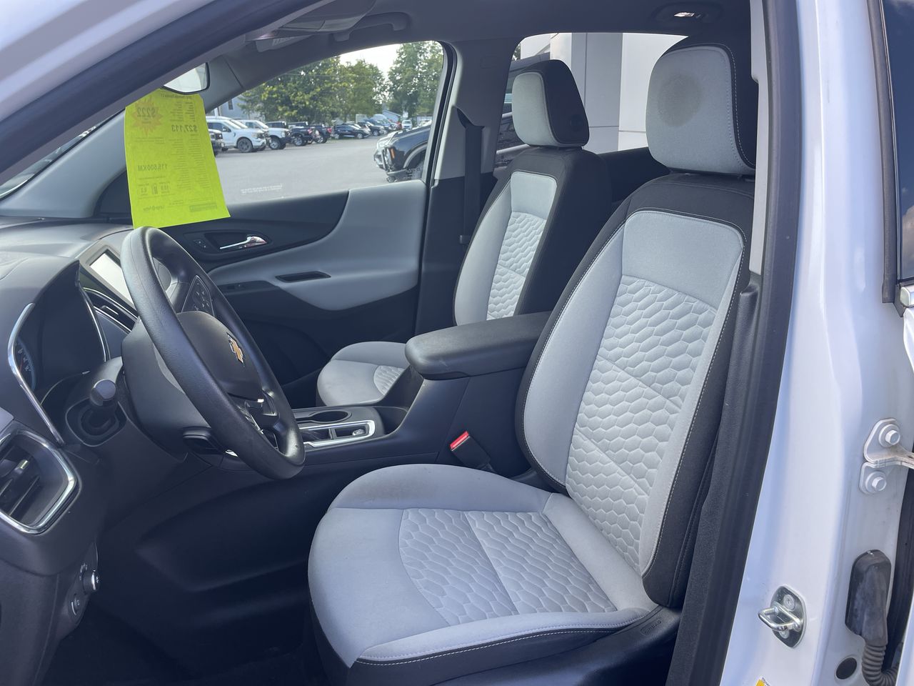 2018 Chevrolet Equinox LT - P21028 Mobile Image 10
