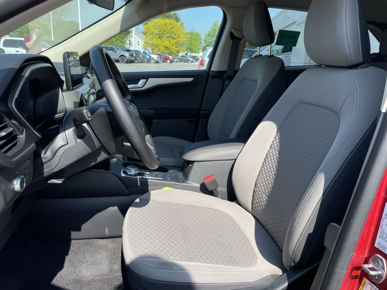 2020 Ford Escape - P21058 Full Image 11