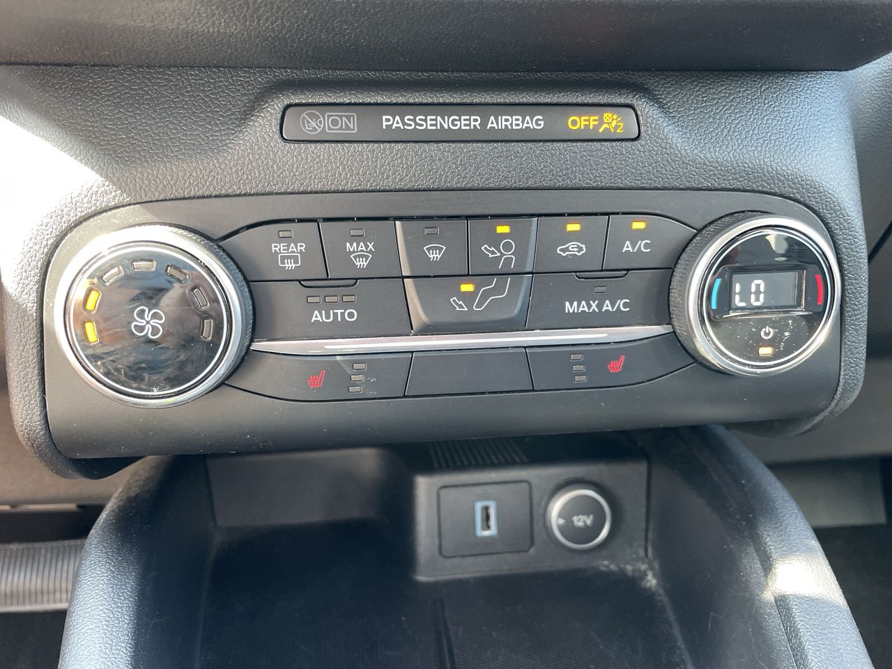 2020 Ford Escape SE - P21058 Mobile Image 17