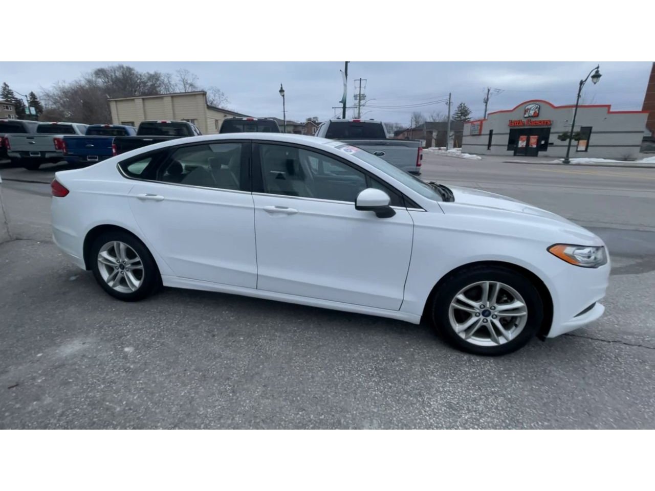 2018 Ford Fusion - P21087 Full Image 2
