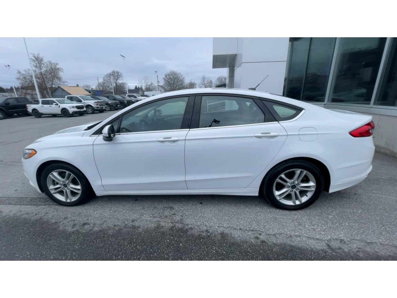 2018 Ford Fusion - P21087 Full Image 6