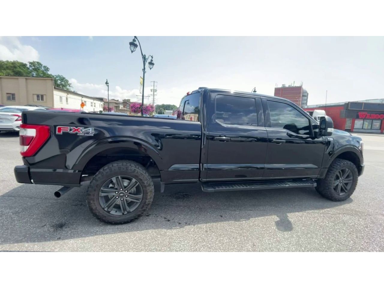 2022 Ford F-150 Lariat - 21055A Mobile Image 8
