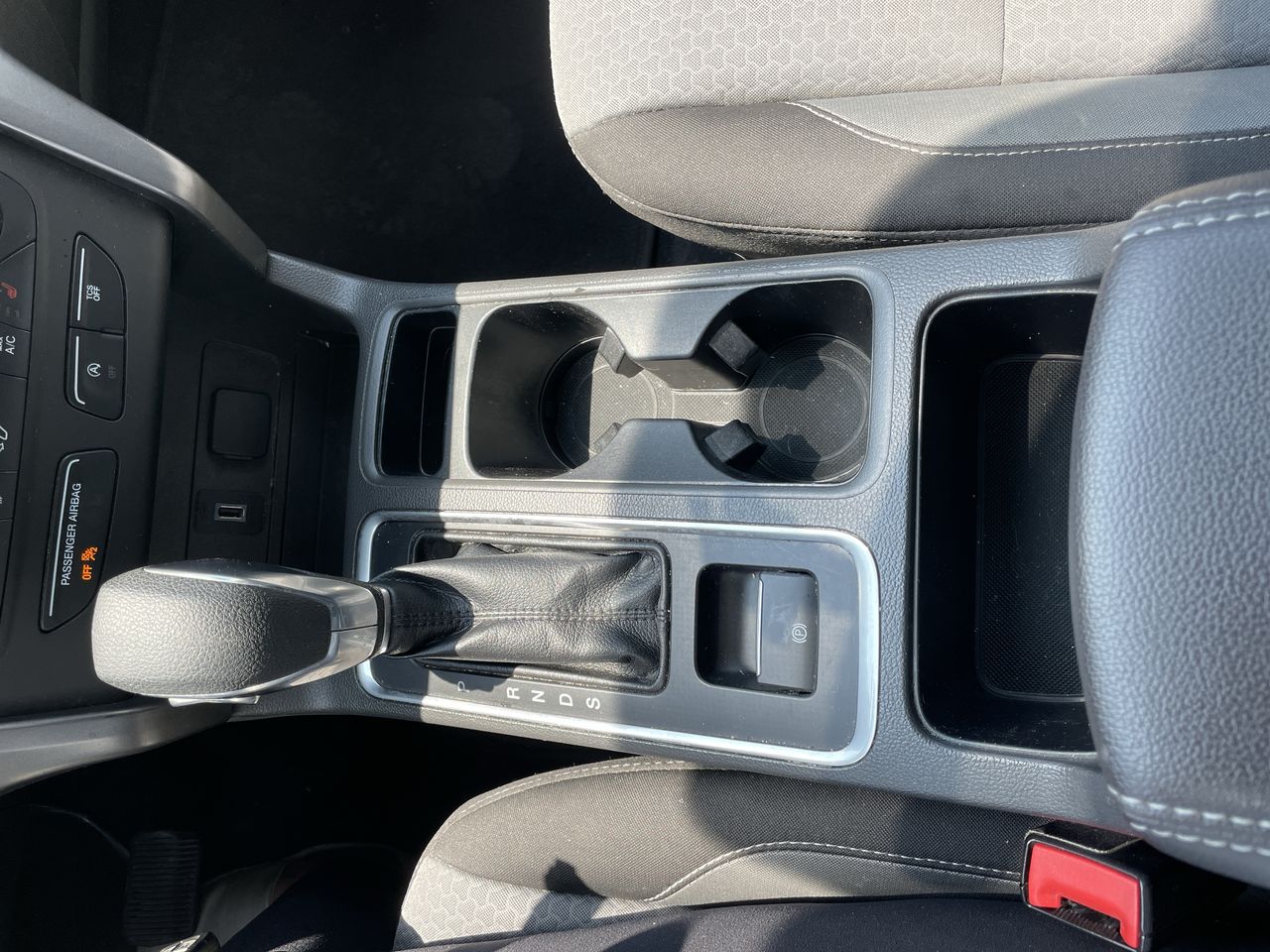 2018 Ford Escape SE - P21185 Mobile Image 19