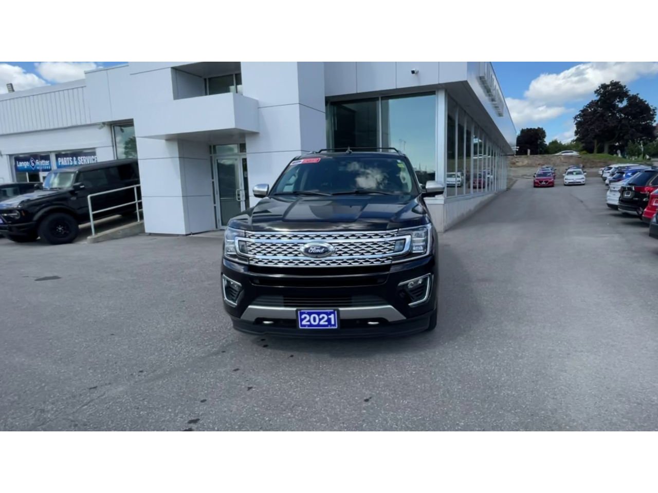 2021 Ford Expedition Platinum - P21237 Mobile Image 2