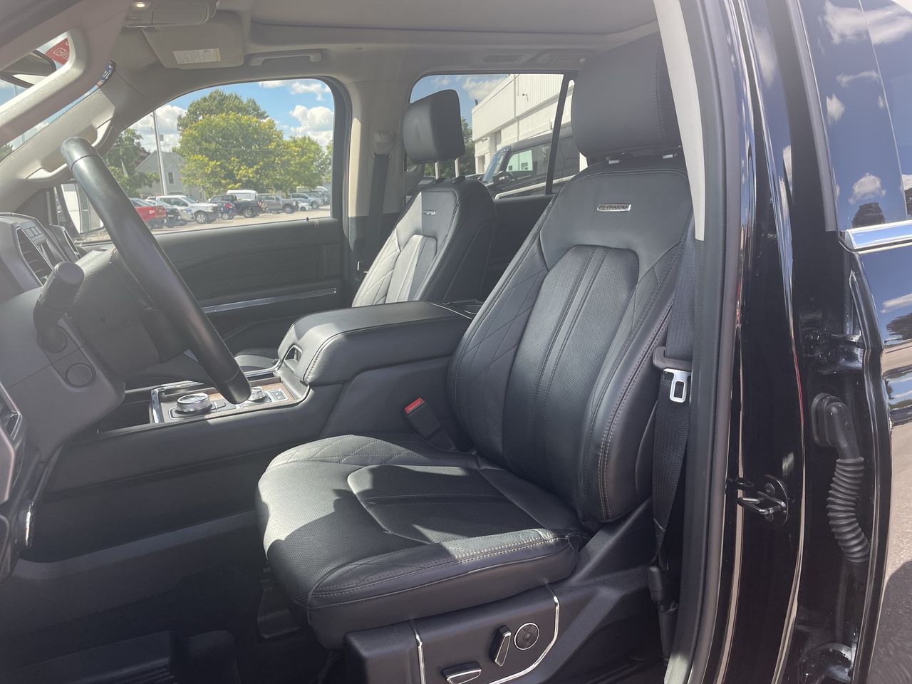 2021 Ford Expedition Platinum - P21237 Mobile Image 10