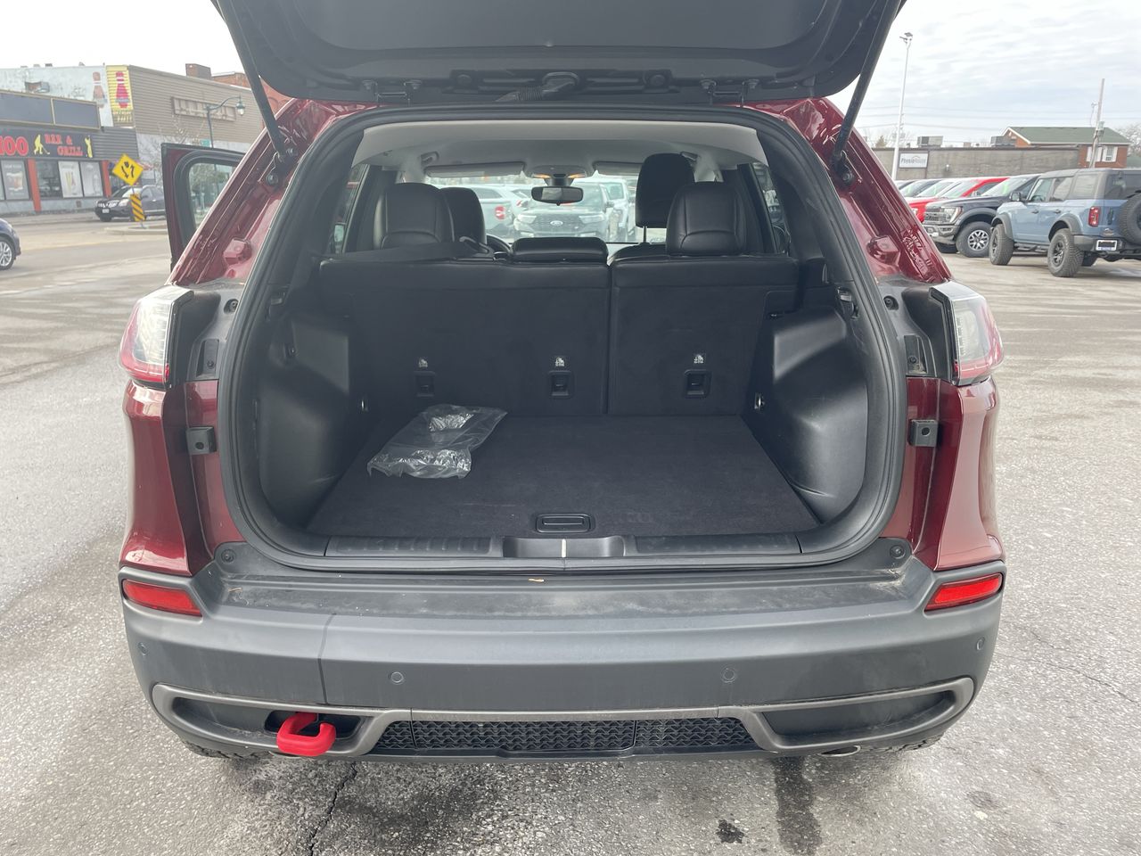 2019 Jeep Cherokee Trailhawk - P21291 Mobile Image 22
