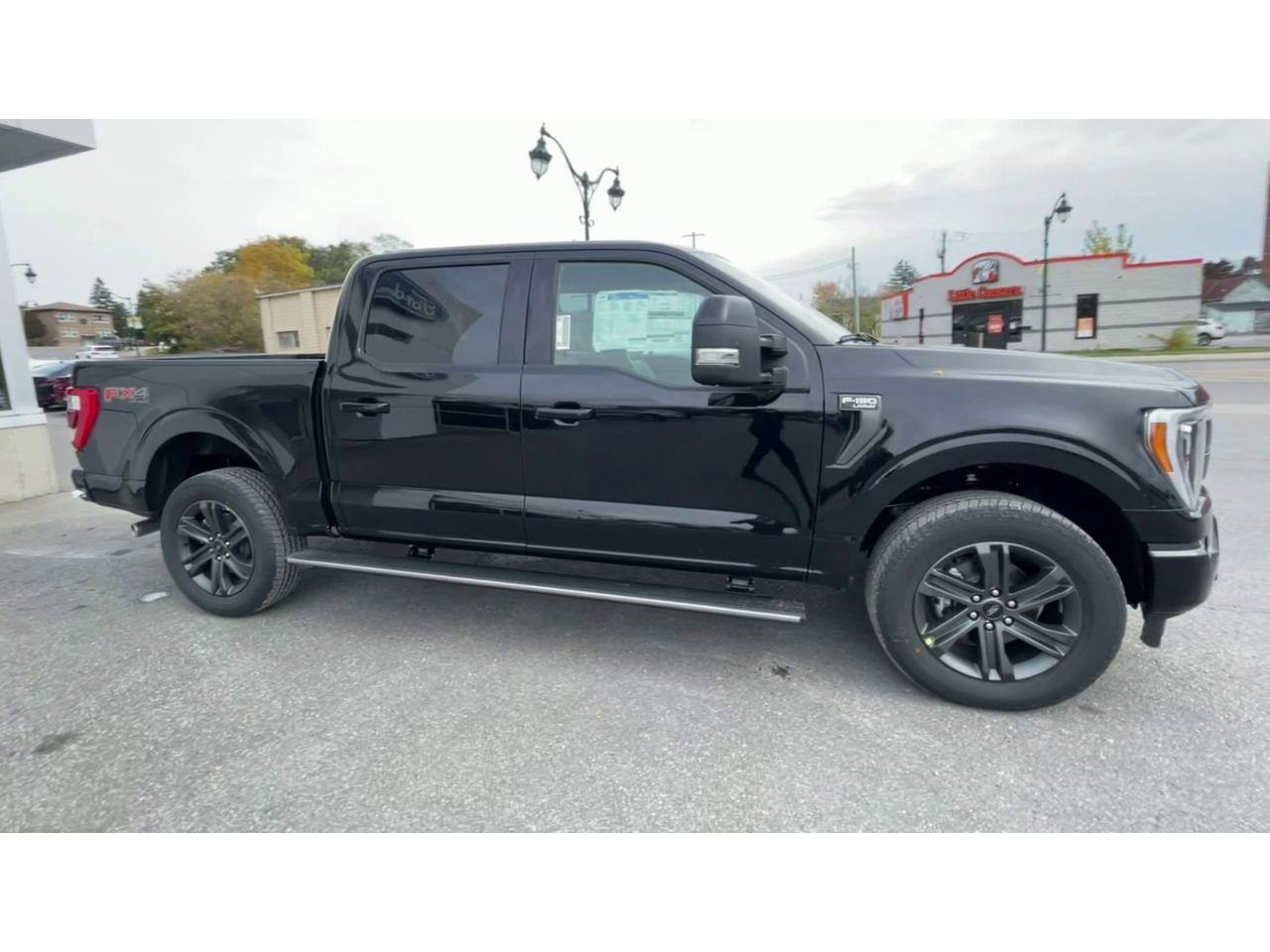 2023 Ford F-150 Lariat - 21479 Mobile Image 1