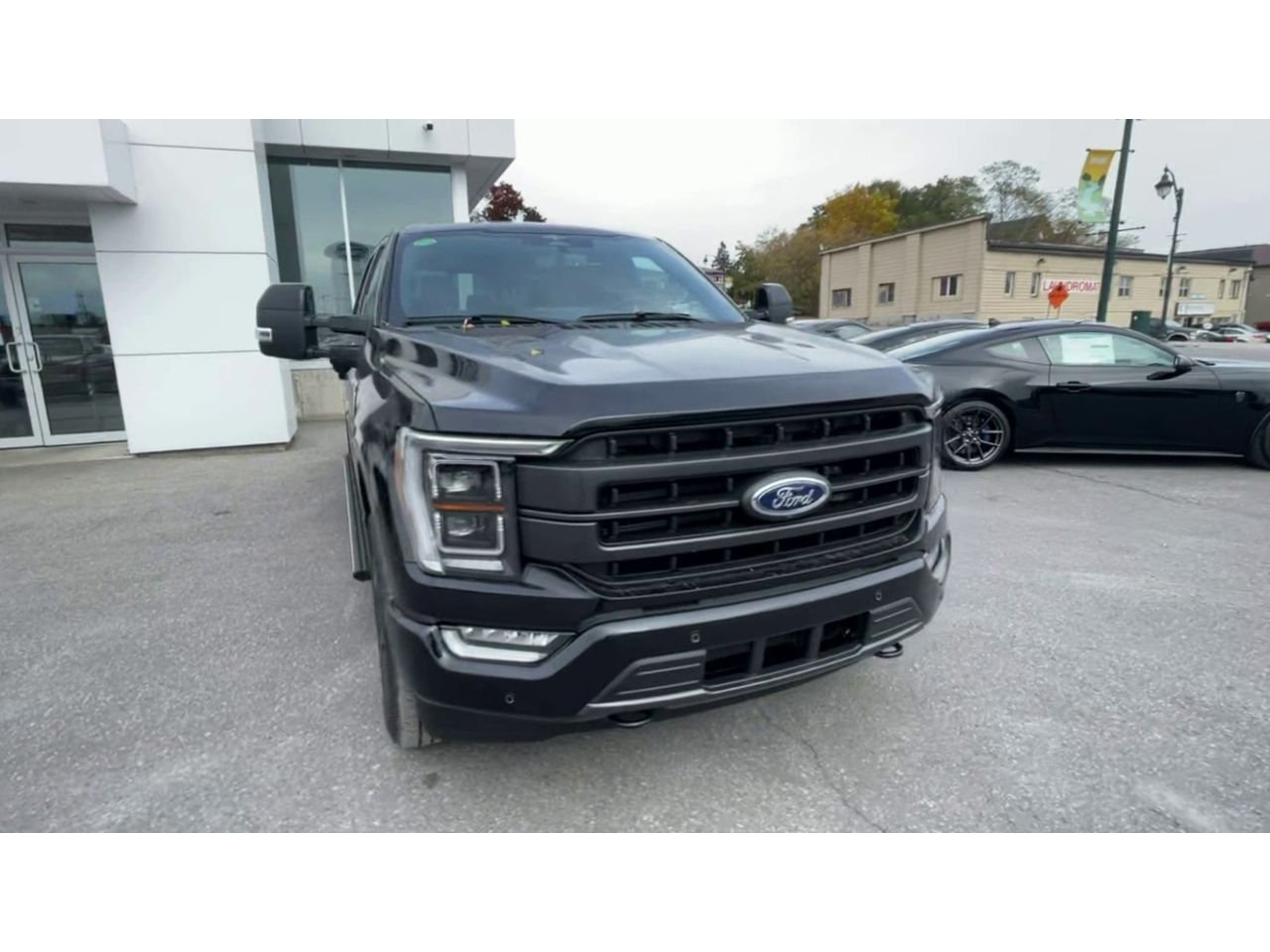 2023 Ford F-150 Lariat - 21479 Mobile Image 2