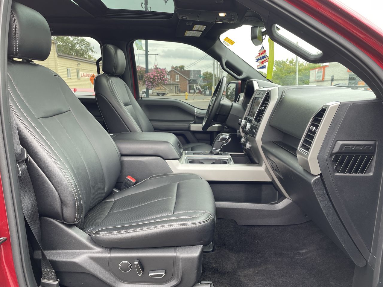 2018 Ford F-150 Lariat - 21176AA Mobile Image 24