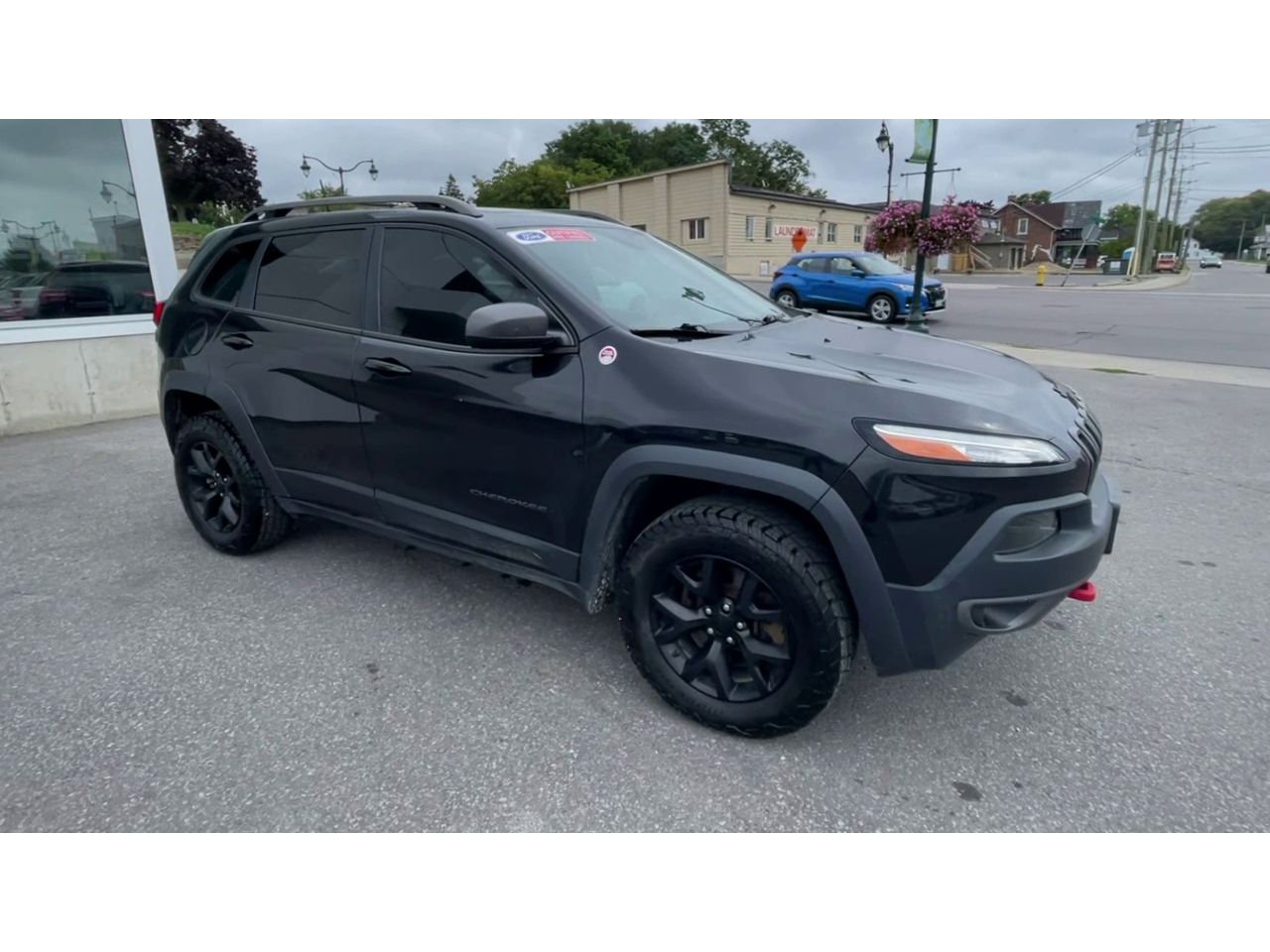 2016 Jeep Cherokee Trailhawk - P21241A Mobile Image 1