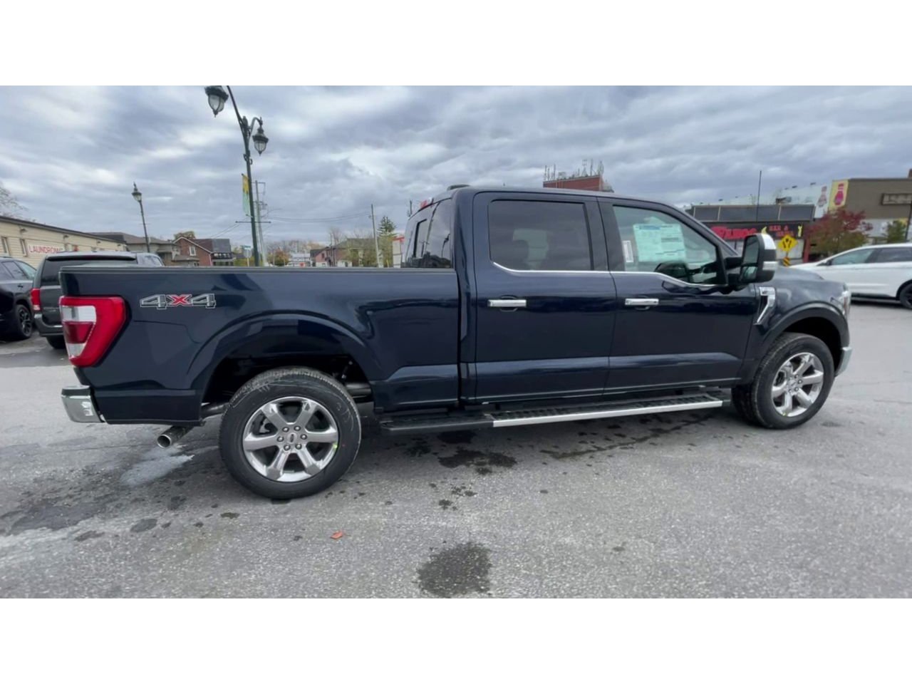 2023 Ford F-150 Lariat - 21471 Mobile Image 8