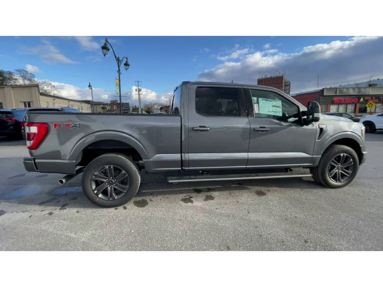 2023 Ford F-150 Lariat - 21509 Mobile Image 8