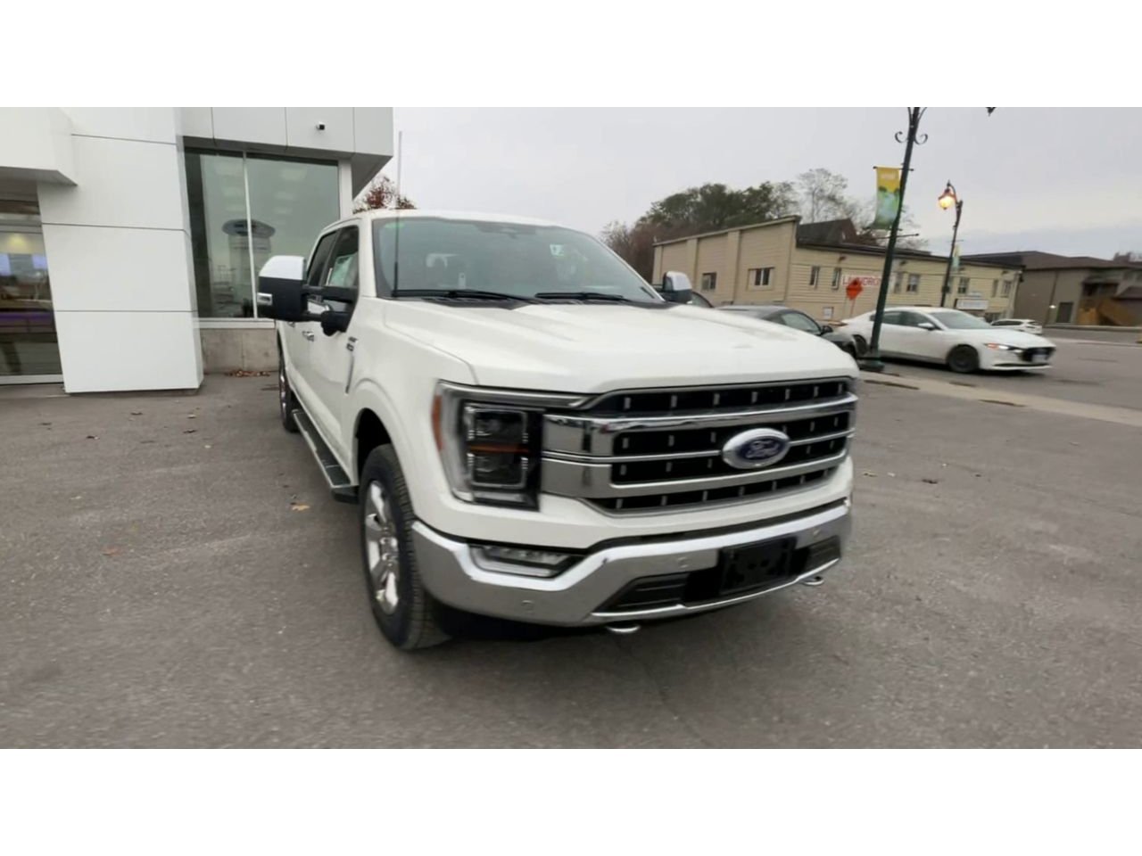 2023 Ford F-150 Lariat - 21498 Mobile Image 2