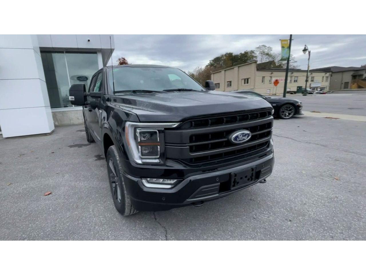 2023 Ford F-150 Lariat - 21470 Mobile Image 2