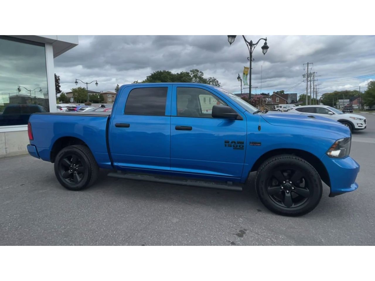2020 Ram 1500 Classic Express - P21377 Mobile Image 1