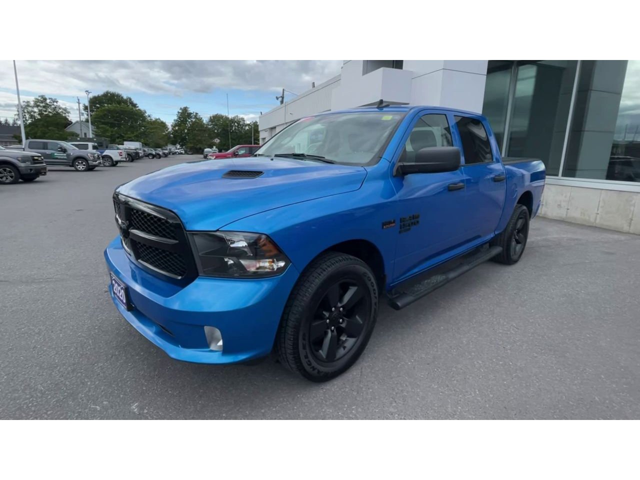 2020 Ram 1500 Classic Express - P21377 Mobile Image 3