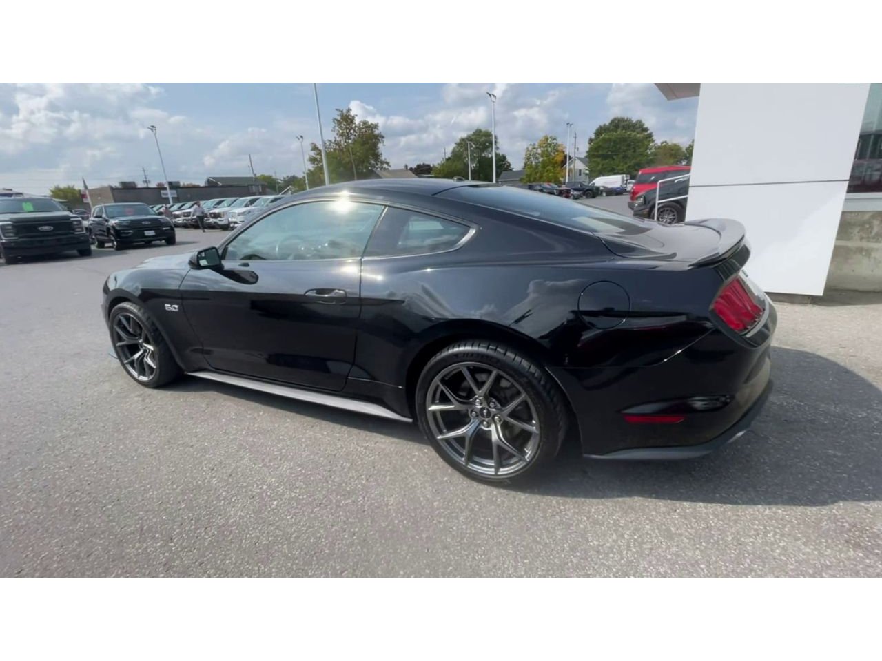 2019 Ford Mustang - P21400 Full Image 6