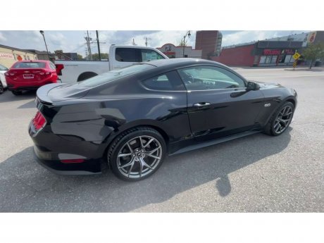 2019 Ford Mustang - P21400 Image 8
