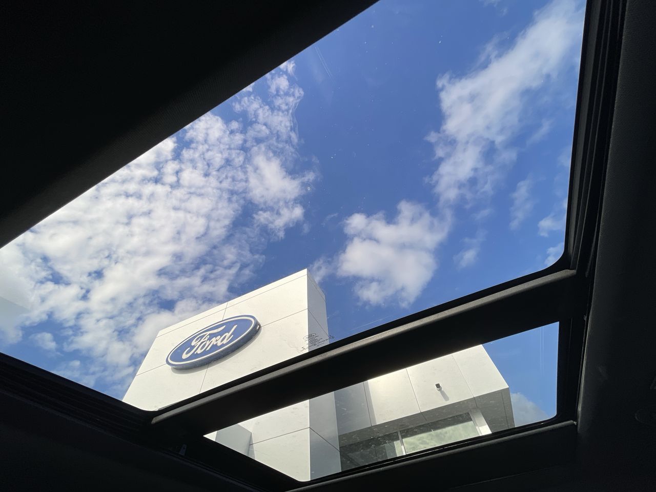 2022 Ford Explorer St - P21435 Mobile Image 21