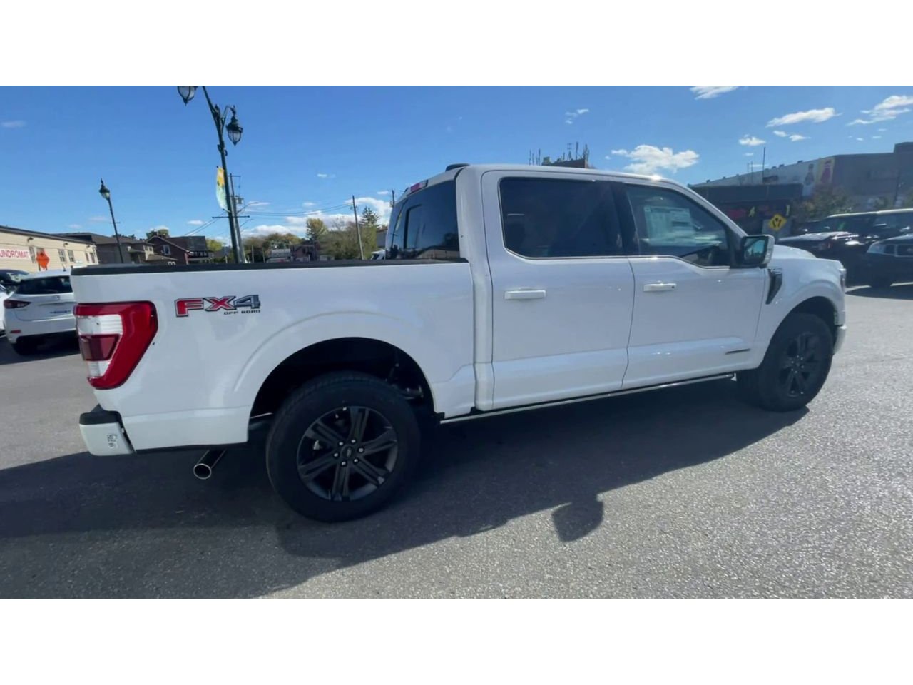 2023 Ford F-150 Lariat - 21466 Mobile Image 8