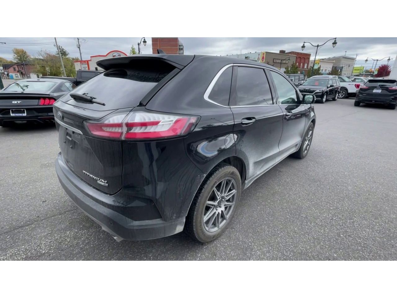 2020 Ford Edge - P21357A Full Image 8