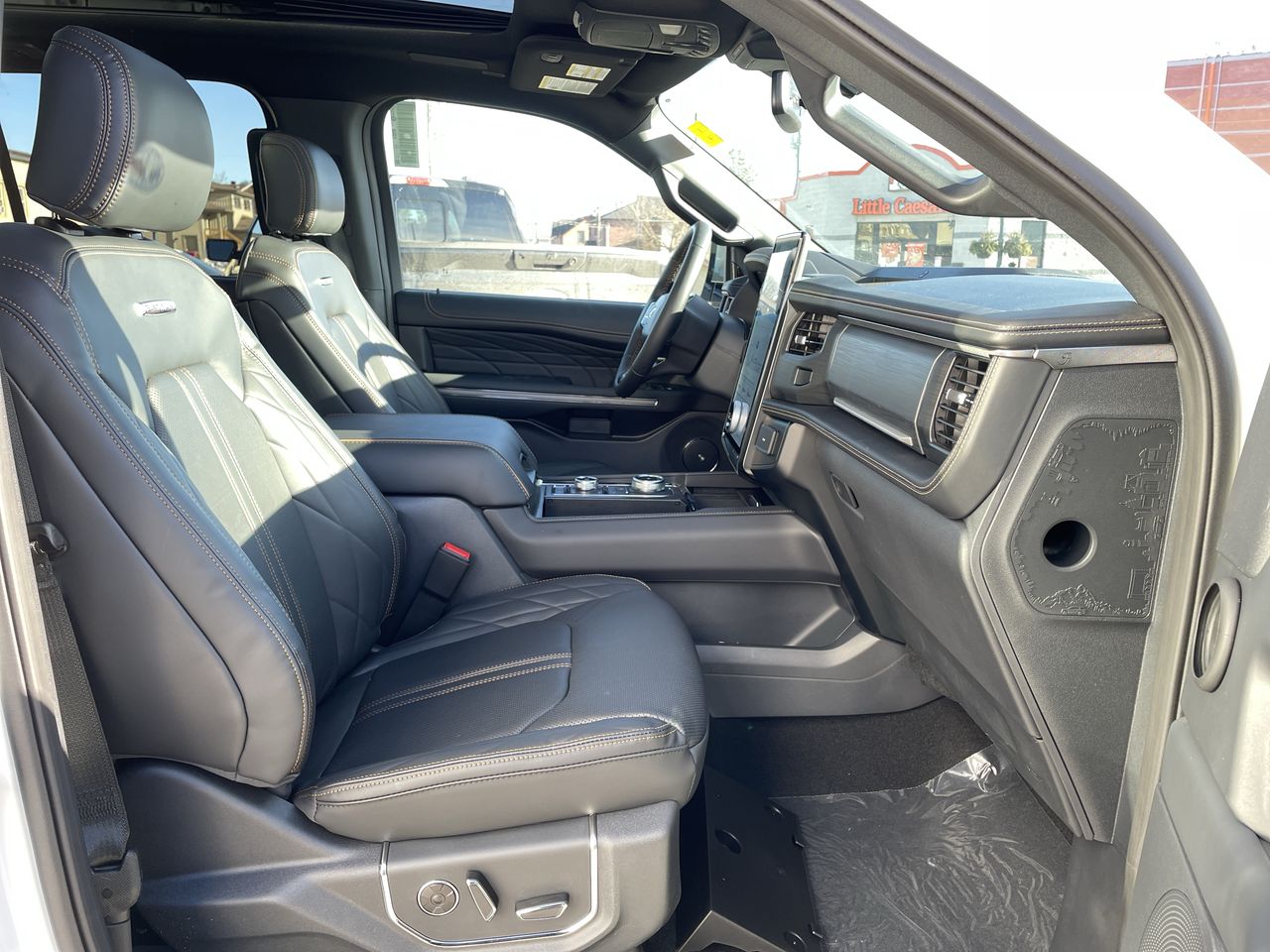 2024 Ford Expedition - 21651 Full Image 27