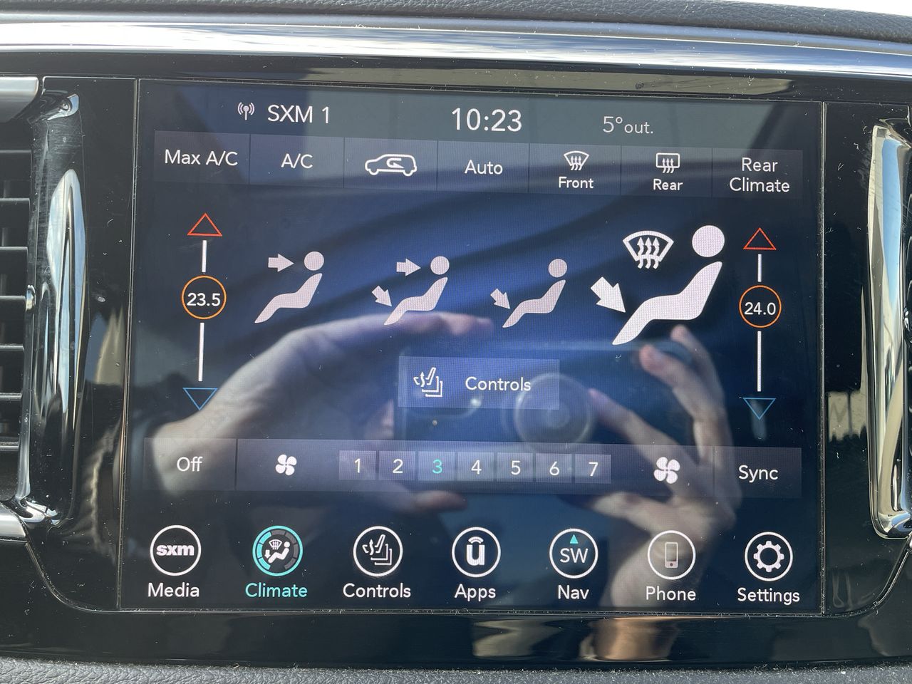 2018 Chrysler Pacifica Hybrid Limited - P21595 Mobile Image 18