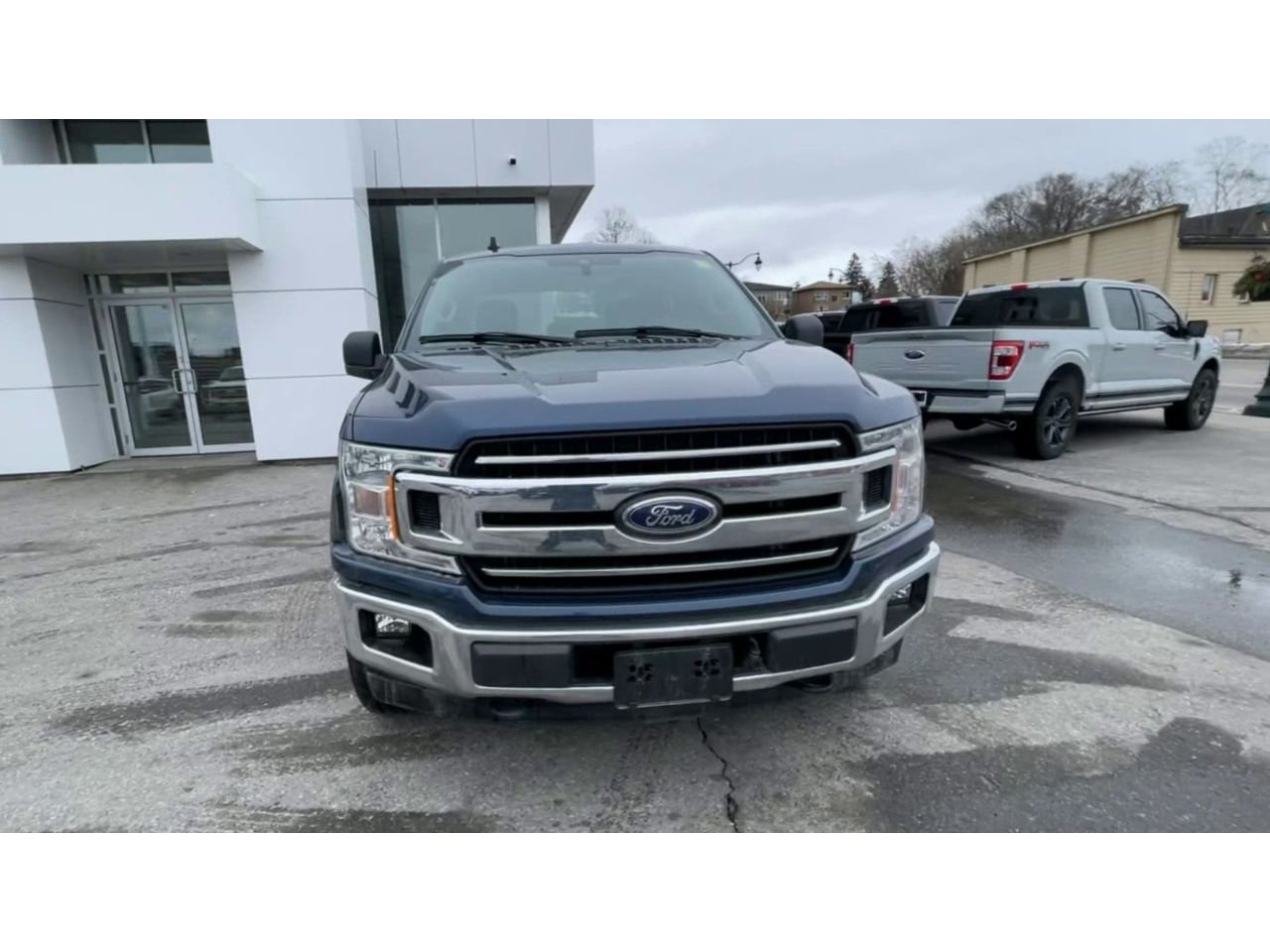 2020 Ford F-150 XLT - P21445A Mobile Image 2