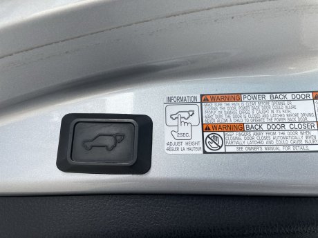 2017 Toyota RAV4 Hybrid - P21380A Image 24